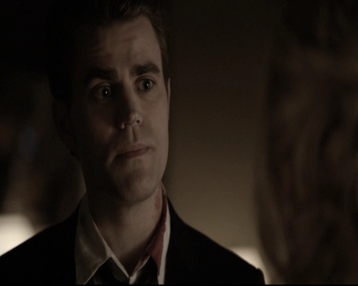 VampireDiariesWorld-dot-nl_6x22ImThinkingOfYouAllTheWhile1069.jpg