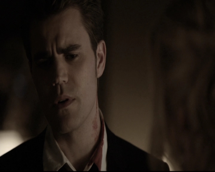 VampireDiariesWorld-dot-nl_6x22ImThinkingOfYouAllTheWhile1077.jpg