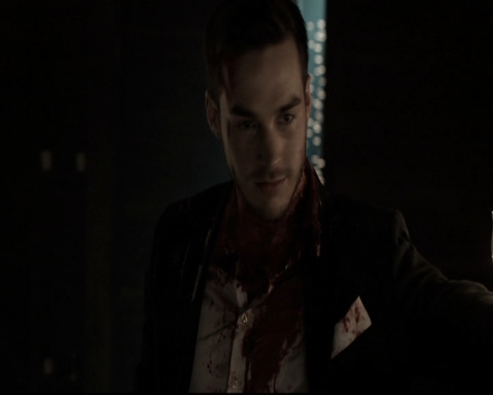 VampireDiariesWorld-dot-nl_6x22ImThinkingOfYouAllTheWhile1135.jpg