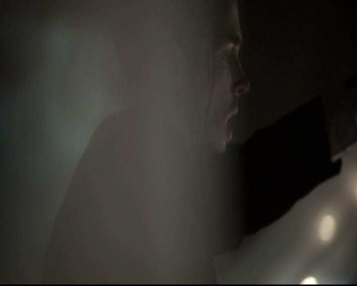 VampireDiariesWorld-dot-nl_6x22ImThinkingOfYouAllTheWhile1143.jpg