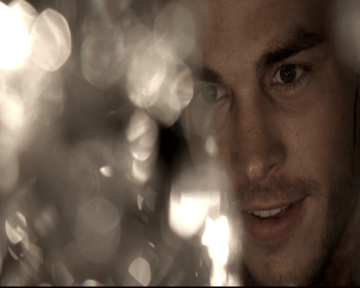 VampireDiariesWorld-dot-nl_6x22ImThinkingOfYouAllTheWhile1244.jpg