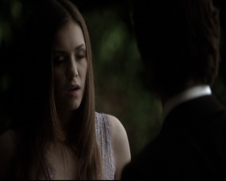 VampireDiariesWorld-dot-nl_6x22ImThinkingOfYouAllTheWhile1290.jpg
