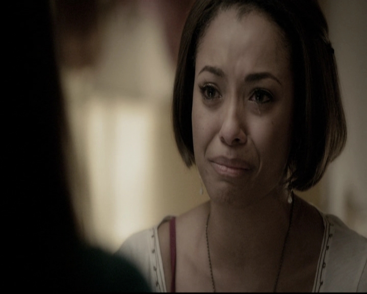 VampireDiariesWorld-dot-nl_6x22ImThinkingOfYouAllTheWhile1597.jpg