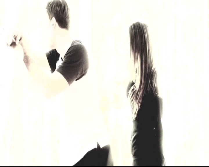 VampireDiariesWorld-dot-nl_6x22ImThinkingOfYouAllTheWhile1662.jpg