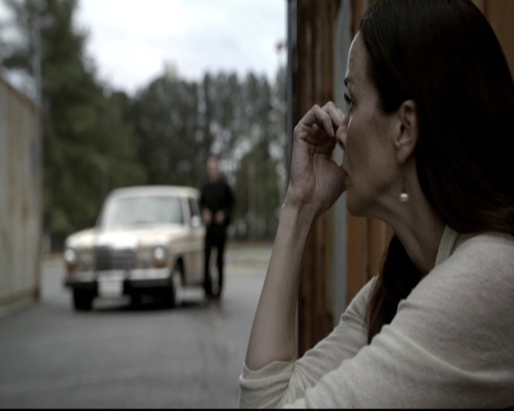VampireDiariesWorld-dot-nl_6x22ImThinkingOfYouAllTheWhile1869.jpg