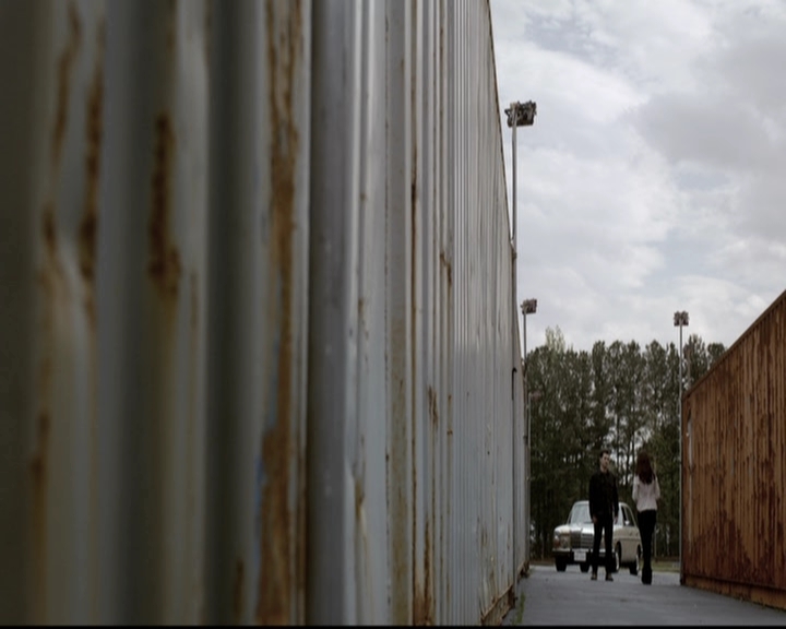 VampireDiariesWorld-dot-nl_6x22ImThinkingOfYouAllTheWhile1876.jpg