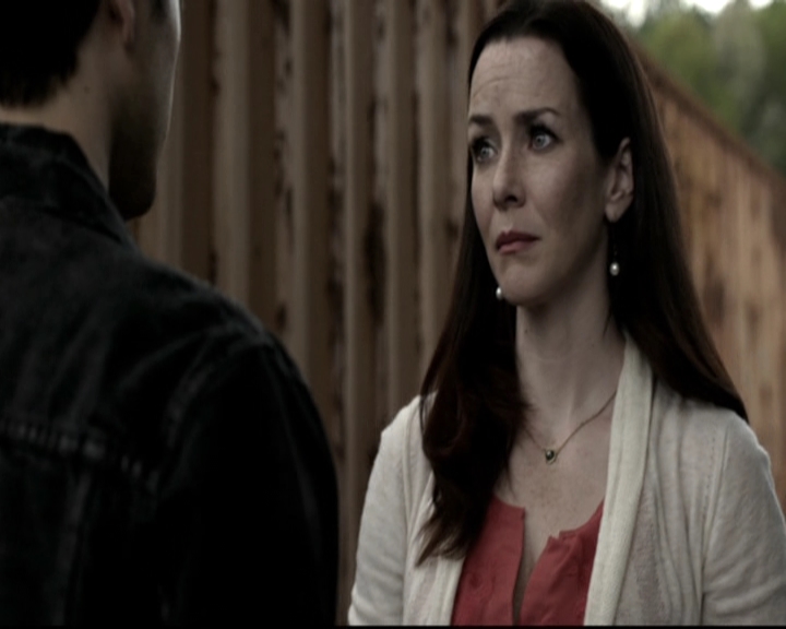 VampireDiariesWorld-dot-nl_6x22ImThinkingOfYouAllTheWhile1878.jpg