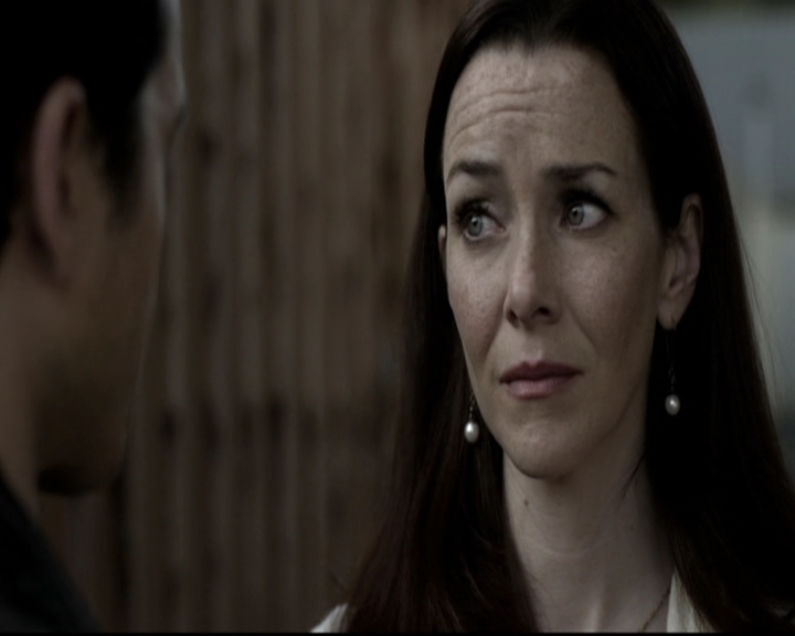 VampireDiariesWorld-dot-nl_6x22ImThinkingOfYouAllTheWhile1884.jpg