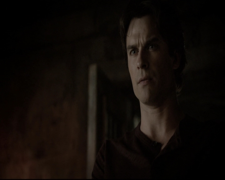 VampireDiariesWorld-dot-nl_6x22ImThinkingOfYouAllTheWhile1967.jpg