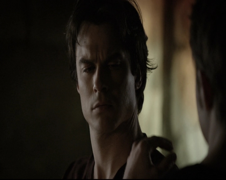 VampireDiariesWorld-dot-nl_6x22ImThinkingOfYouAllTheWhile1986.jpg