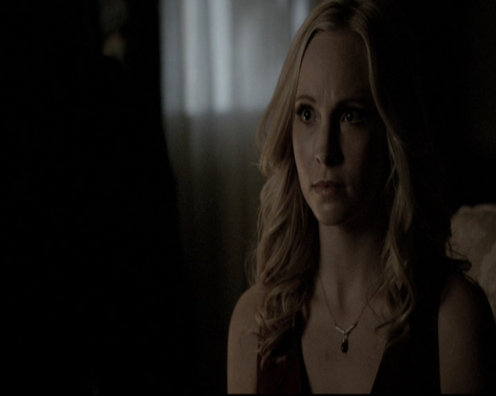 VampireDiariesWorld-dot-nl_6x22ImThinkingOfYouAllTheWhile2152.jpg