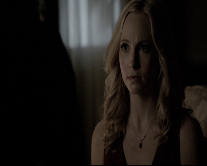 VampireDiariesWorld-dot-nl_6x22ImThinkingOfYouAllTheWhile2153.jpg