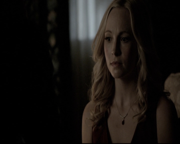 VampireDiariesWorld-dot-nl_6x22ImThinkingOfYouAllTheWhile2161.jpg