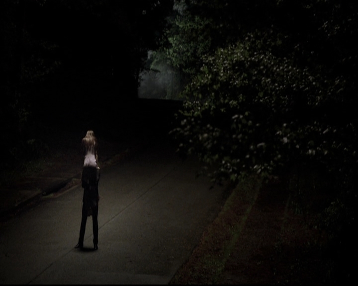 VampireDiariesWorld-dot-nl_6x22ImThinkingOfYouAllTheWhile2186.jpg