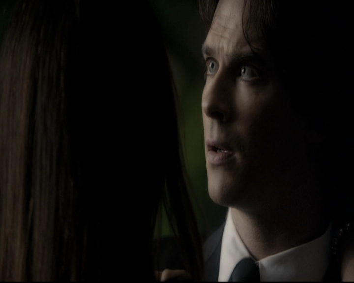 VampireDiariesWorld-dot-nl_6x22ImThinkingOfYouAllTheWhile2198.jpg