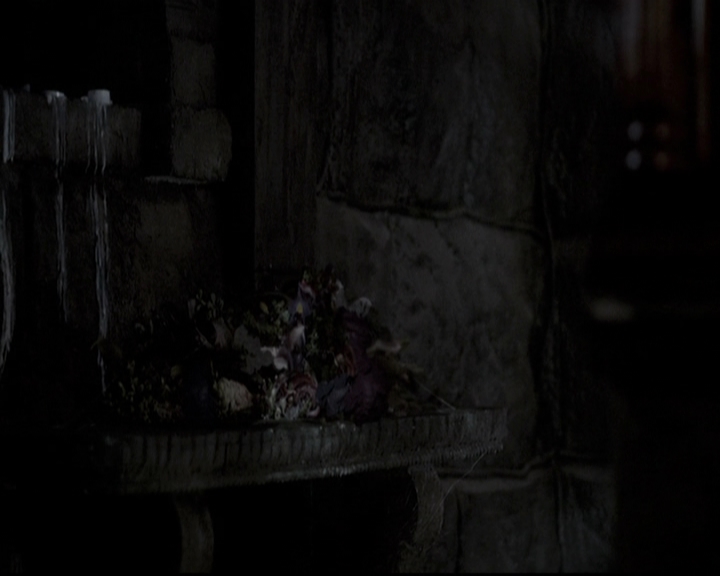 VampireDiariesWorld-dot-nl_6x22ImThinkingOfYouAllTheWhile2231.jpg