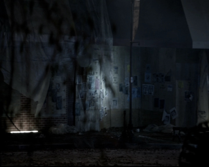 VampireDiariesWorld-dot-nl_6x22ImThinkingOfYouAllTheWhile2248.jpg