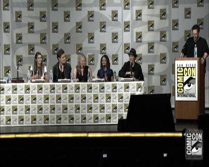 VampireDiariesWorld-dot-nl_S6TheVampireDiaires2014Comic-ConPanel0397.jpg