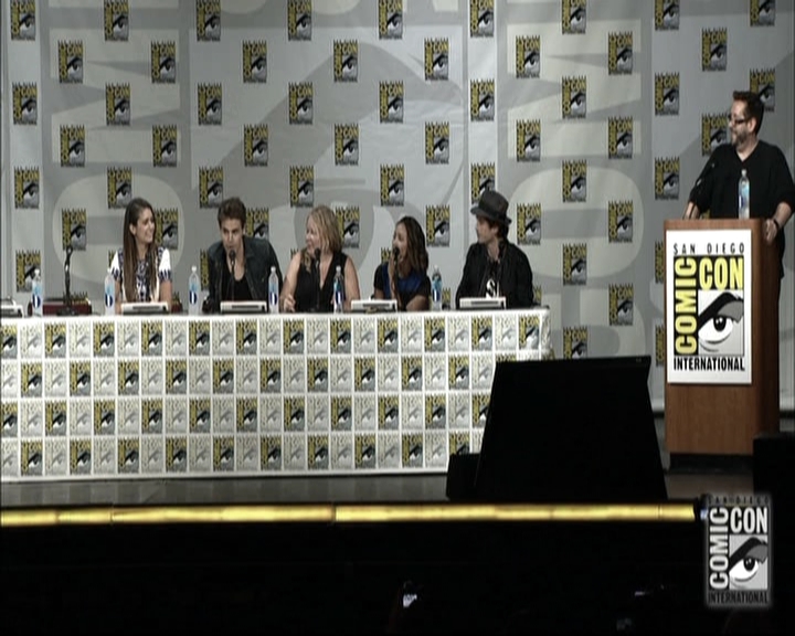 VampireDiariesWorld-dot-nl_S6TheVampireDiaires2014Comic-ConPanel0403.jpg