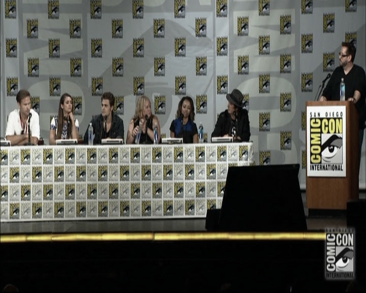 VampireDiariesWorld-dot-nl_S6TheVampireDiaires2014Comic-ConPanel0692.jpg