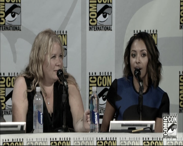 VampireDiariesWorld-dot-nl_S6TheVampireDiaires2014Comic-ConPanel0722.jpg