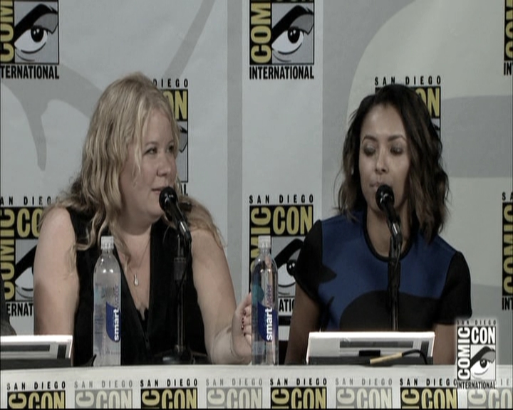 VampireDiariesWorld-dot-nl_S6TheVampireDiaires2014Comic-ConPanel0724.jpg