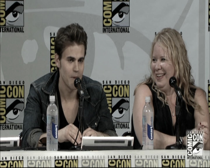 VampireDiariesWorld-dot-nl_S6TheVampireDiaires2014Comic-ConPanel0770.jpg