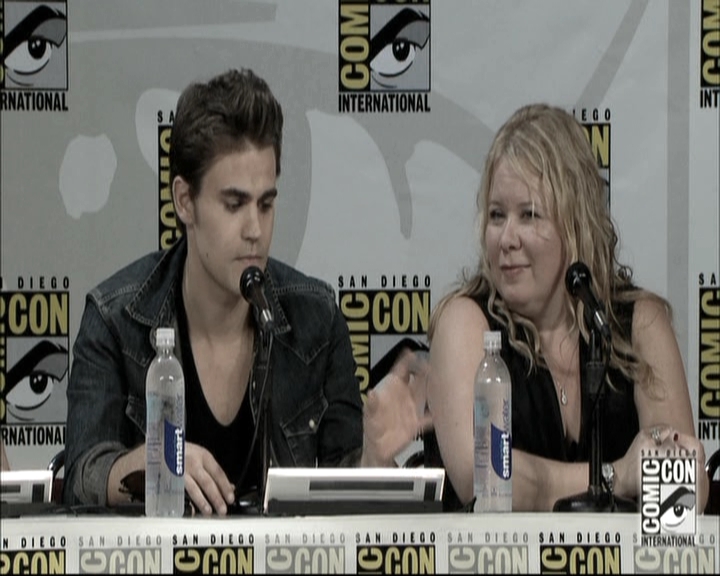 VampireDiariesWorld-dot-nl_S6TheVampireDiaires2014Comic-ConPanel0815.jpg
