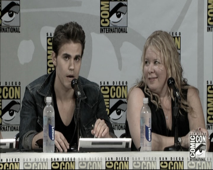 VampireDiariesWorld-dot-nl_S6TheVampireDiaires2014Comic-ConPanel0818.jpg