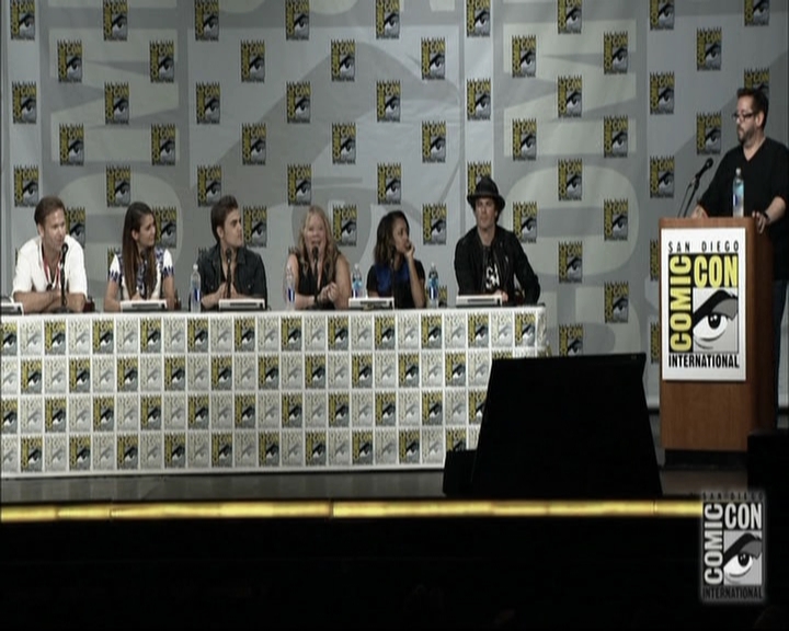 VampireDiariesWorld-dot-nl_S6TheVampireDiaires2014Comic-ConPanel0916.jpg