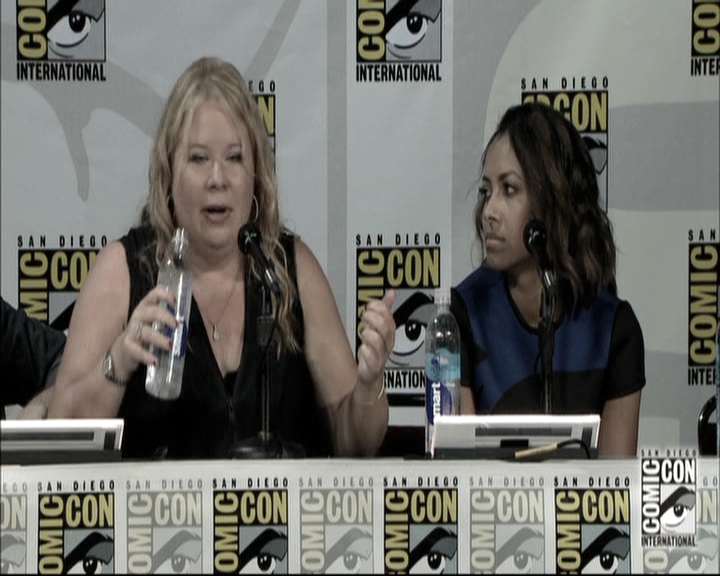 VampireDiariesWorld-dot-nl_S6TheVampireDiaires2014Comic-ConPanel1521.jpg
