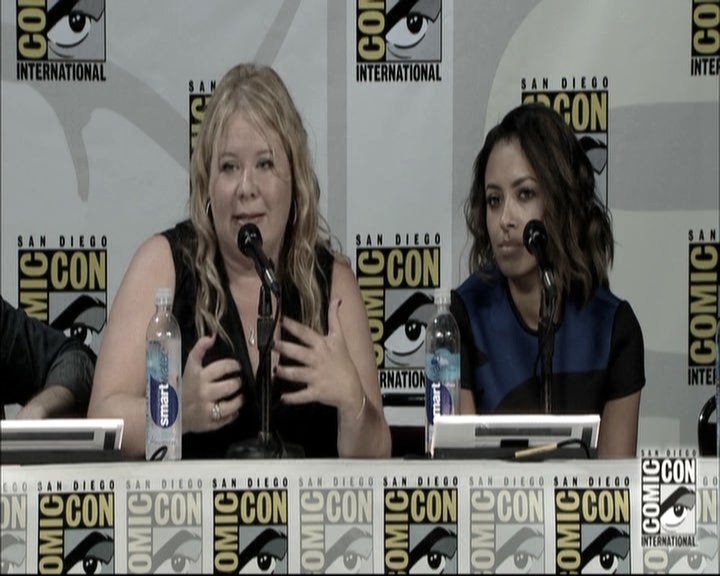 VampireDiariesWorld-dot-nl_S6TheVampireDiaires2014Comic-ConPanel1540.jpg