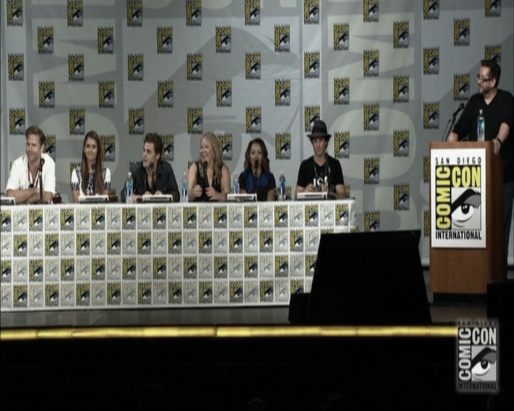 VampireDiariesWorld-dot-nl_S6TheVampireDiaires2014Comic-ConPanel1756.jpg