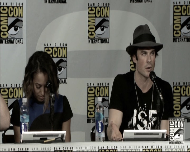 VampireDiariesWorld-dot-nl_S6TheVampireDiaires2014Comic-ConPanel1838.jpg
