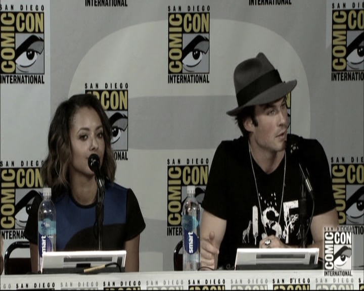 VampireDiariesWorld-dot-nl_S6TheVampireDiaires2014Comic-ConPanel1850.jpg