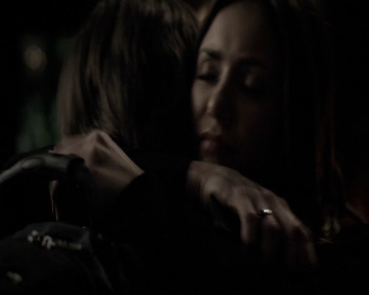 VampireDiariesWorld-dot-nl_S6TheVampireDiairesGoodBiteandGoodLuck0108.jpg