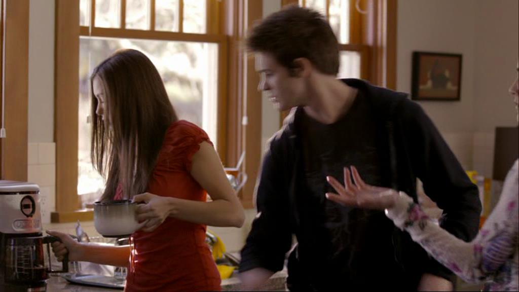 VampireDiariesWorld-dot-org_1x01Pilot_Captures00171.jpg
