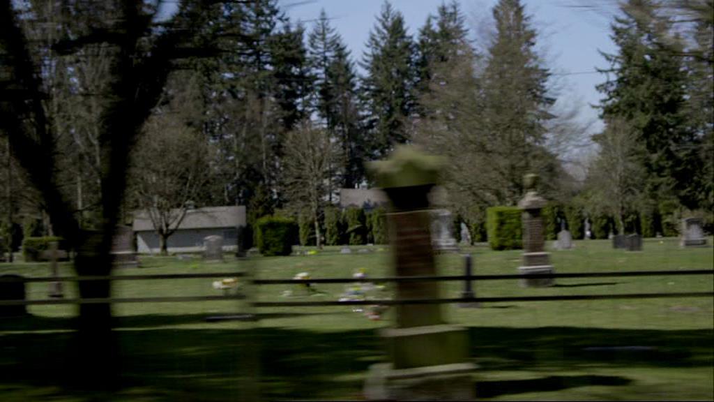VampireDiariesWorld-dot-org_1x01Pilot_Captures00231.jpg