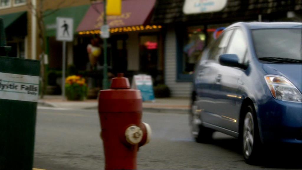 VampireDiariesWorld-dot-org_1x01Pilot_Captures00257.jpg