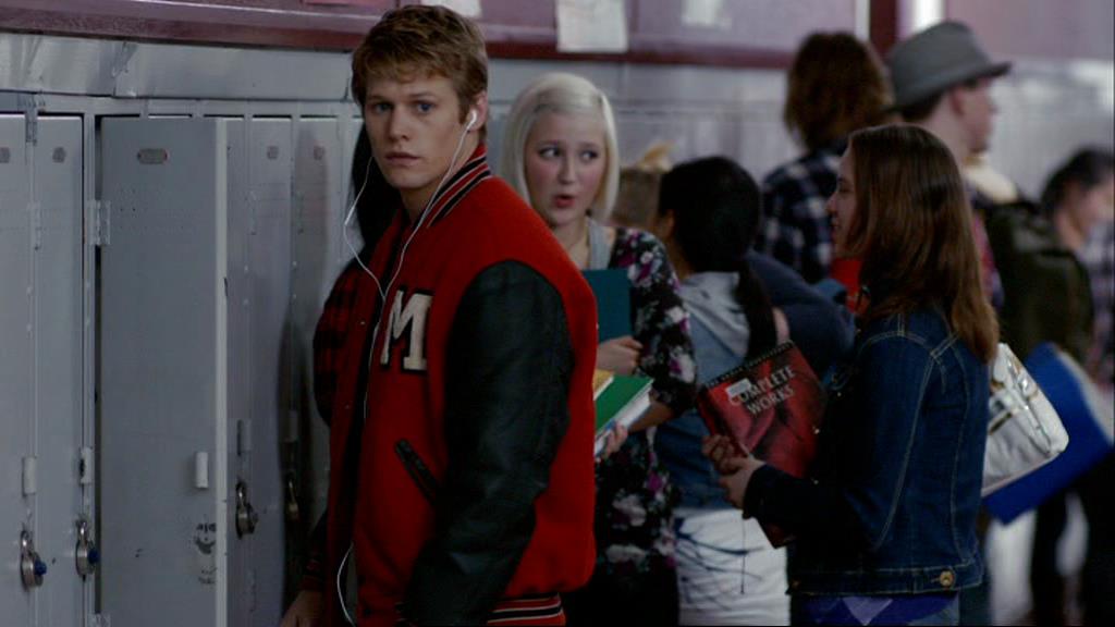 VampireDiariesWorld-dot-org_1x01Pilot_Captures00339.jpg