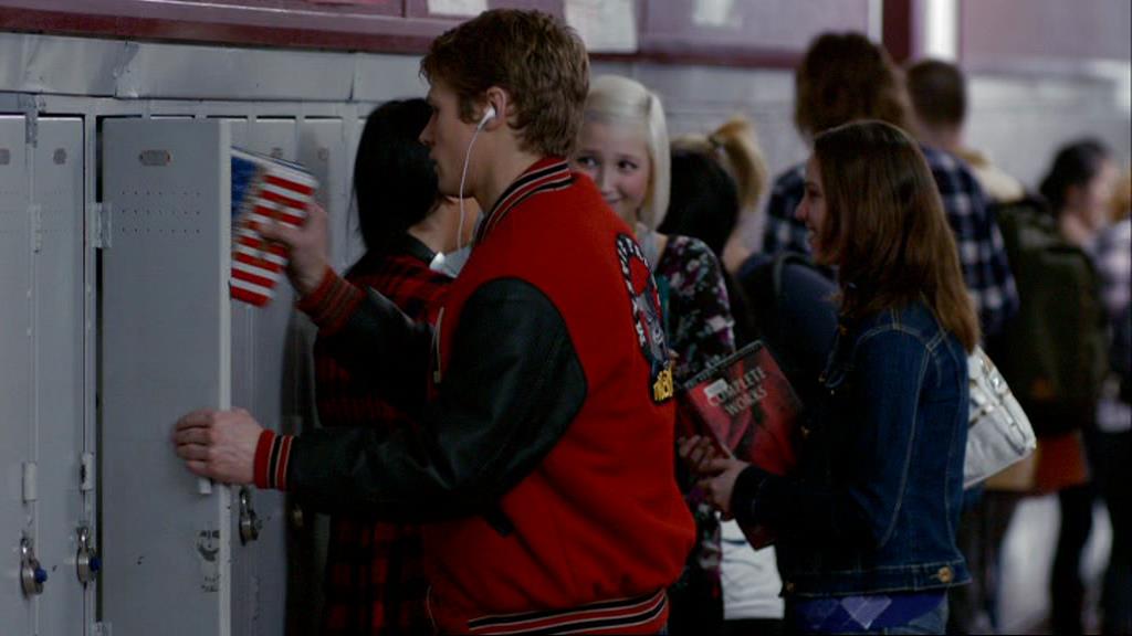 VampireDiariesWorld-dot-org_1x01Pilot_Captures00342.jpg