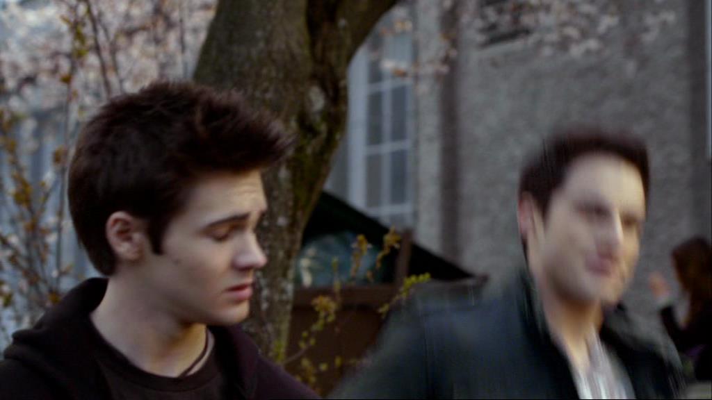VampireDiariesWorld-dot-org_1x01Pilot_Captures00409.jpg VampireDiariesWorld-dot-org_1x01Pilot_Captures00409.jpg