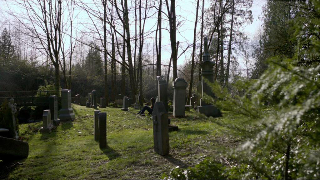 VampireDiariesWorld-dot-org_1x01Pilot_Captures00697.jpg