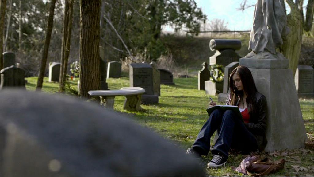 VampireDiariesWorld-dot-org_1x01Pilot_Captures00701.jpg