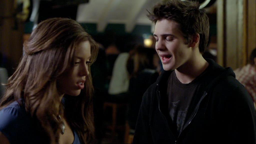 VampireDiariesWorld-dot-org_1x01Pilot_Captures00975.jpg
