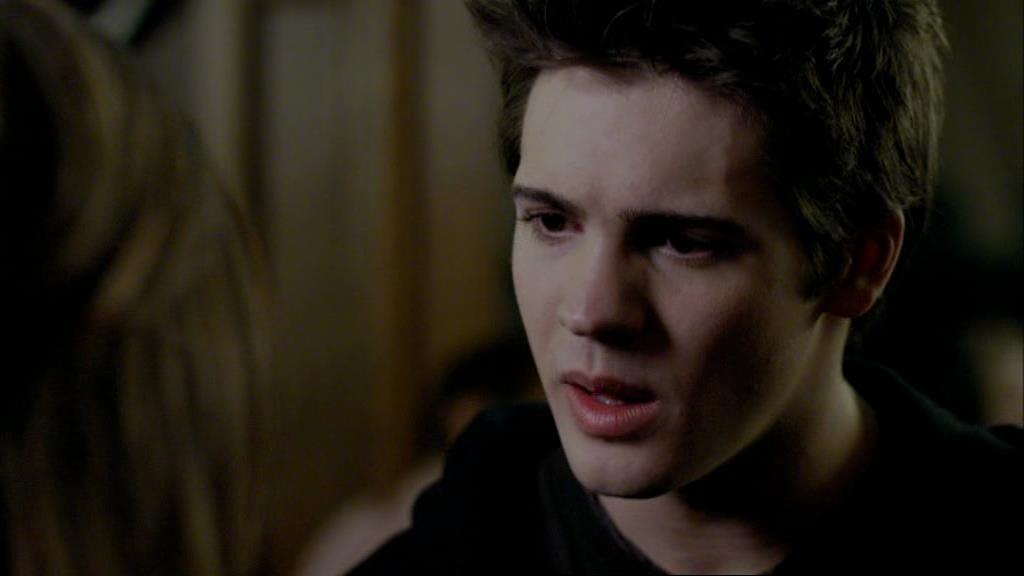 VampireDiariesWorld-dot-org_1x01Pilot_Captures00987.jpg