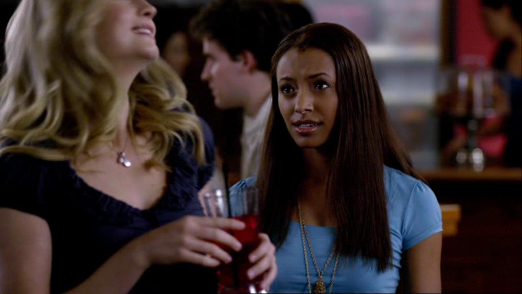 VampireDiariesWorld-dot-org_1x01Pilot_Captures01014.jpg