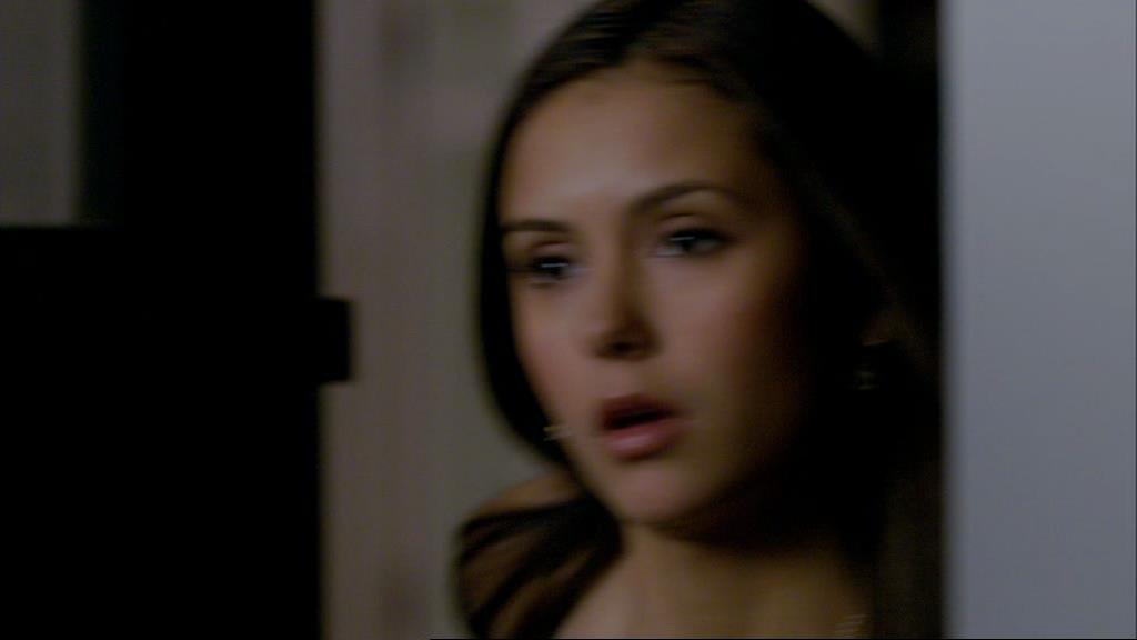 VampireDiariesWorld-dot-org_1x01Pilot_Captures01035.jpg VampireDiariesWorld-dot-org_1x01Pilot_Captures01035.jpg