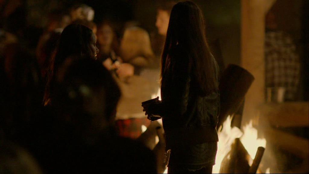 VampireDiariesWorld-dot-org_1x01Pilot_Captures01453.jpg