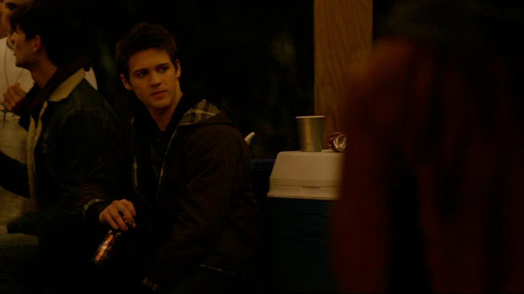 VampireDiariesWorld-dot-org_1x01Pilot_Captures01562.jpg